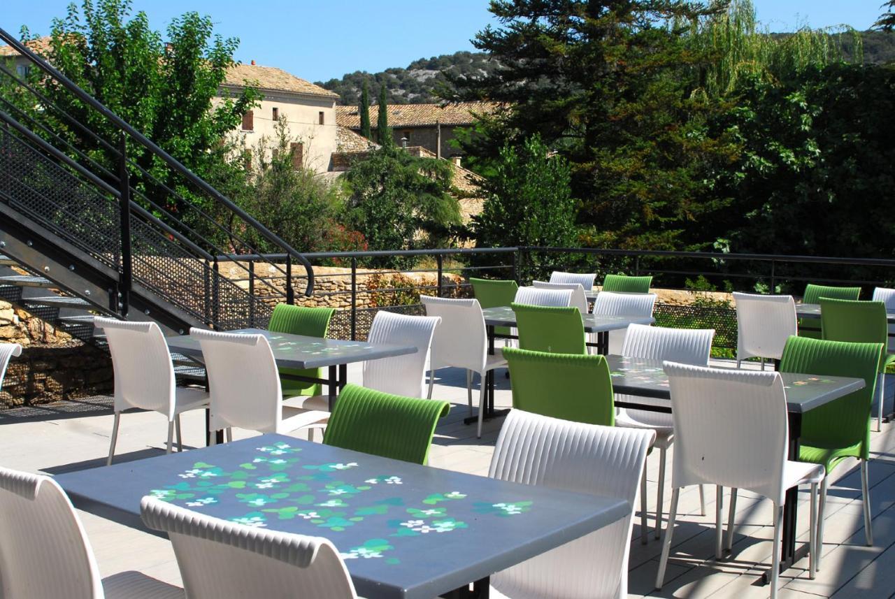 Hostel les Terrasses du Roc Saint-André-de-Roquepertuis Extérieur photo