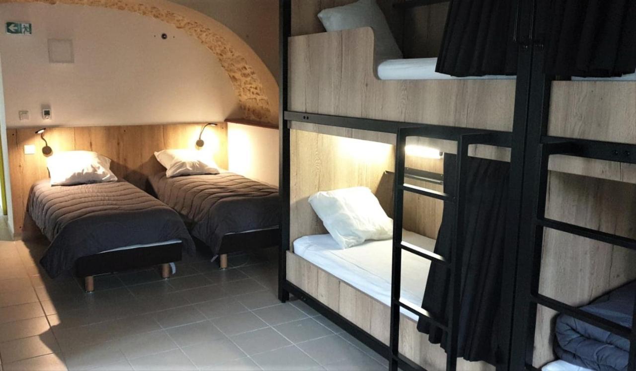 Hostel les Terrasses du Roc Saint-André-de-Roquepertuis Extérieur photo
